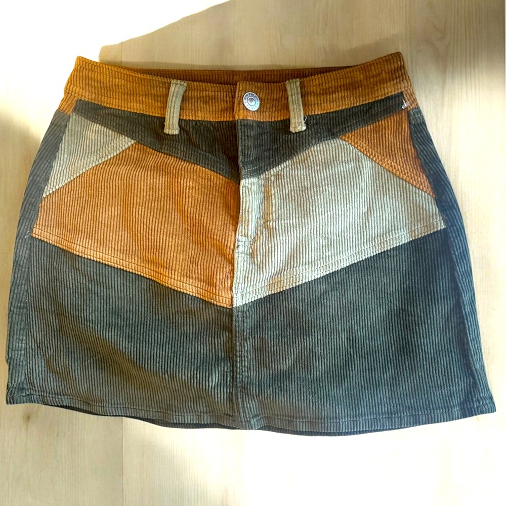 American Eagle Outfitters corduroy Multi-Color Mini Skirt Size 4 NWT